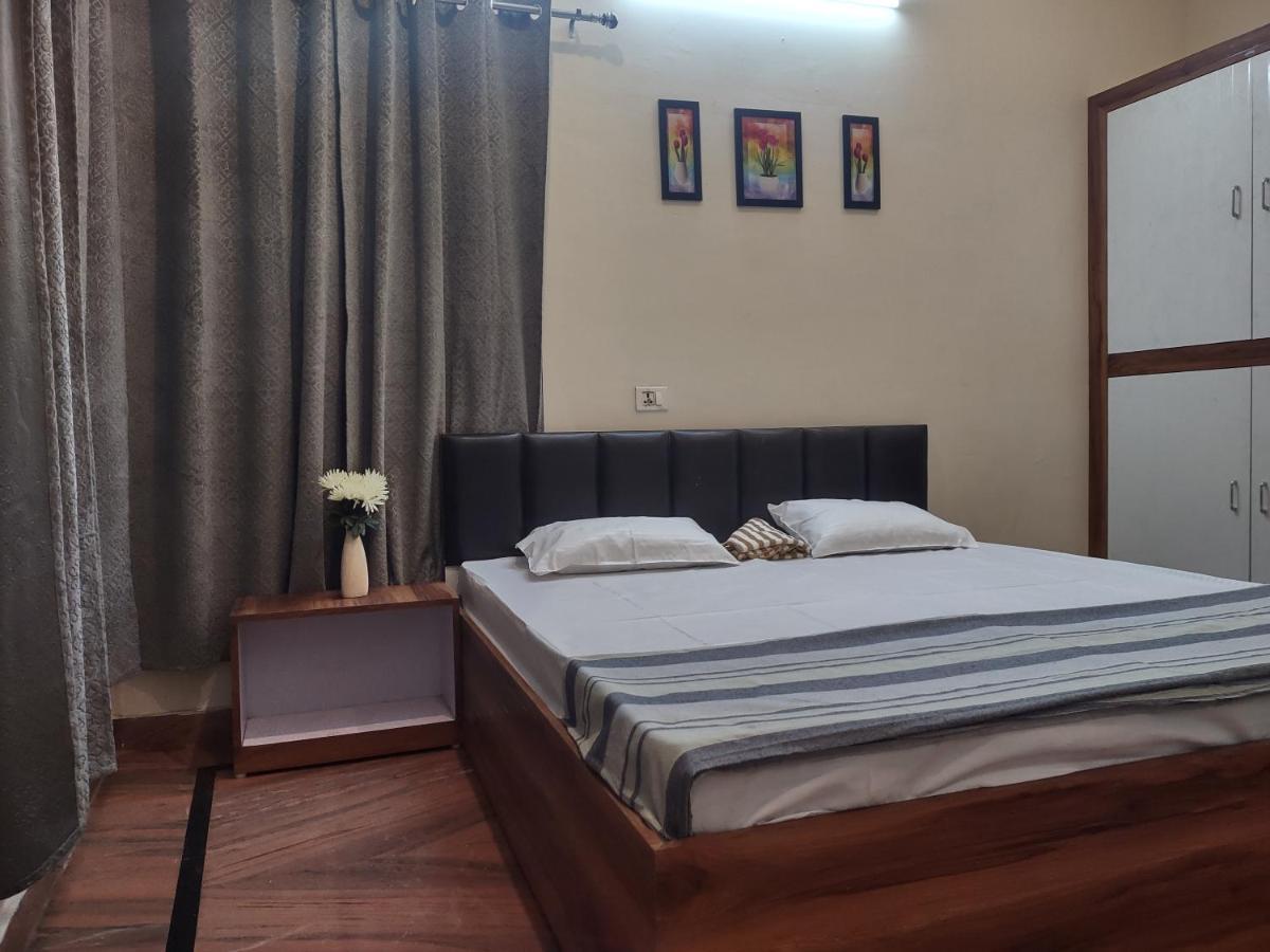 Paarijaat Homestay & Guesthouse Ayodhya المظهر الخارجي الصورة