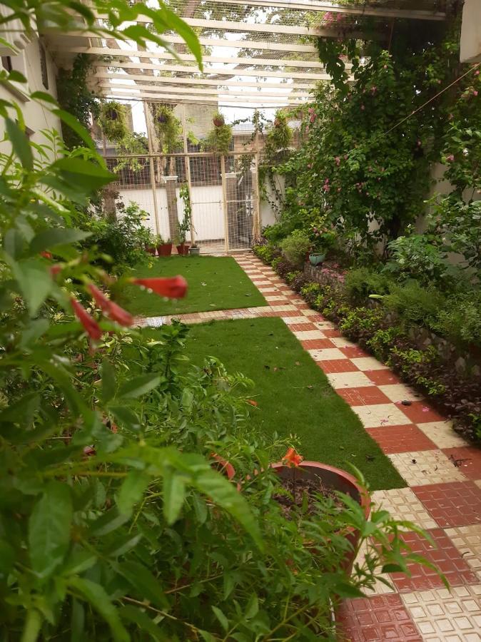 Paarijaat Homestay & Guesthouse Ayodhya المظهر الخارجي الصورة
