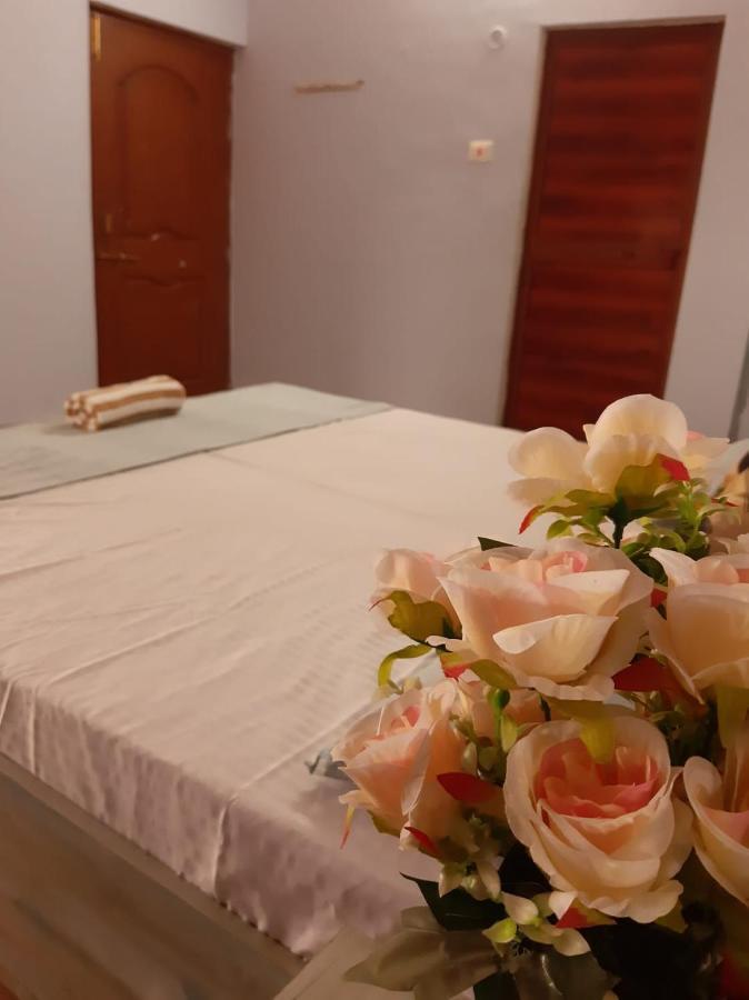 Paarijaat Homestay & Guesthouse Ayodhya المظهر الخارجي الصورة