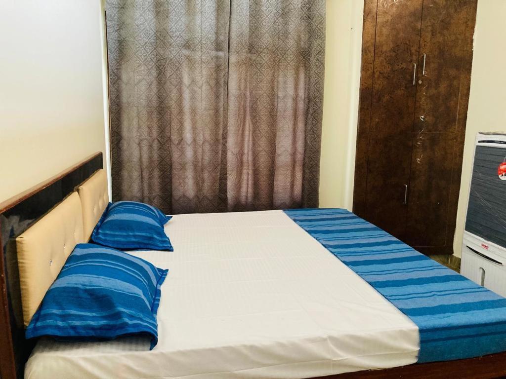 Paarijaat Homestay & Guesthouse Ayodhya المظهر الخارجي الصورة